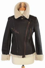 Load image into Gallery viewer, Aviator style Jacket in top quality leather with sheepskin inner