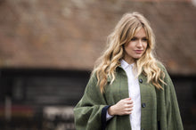 Load image into Gallery viewer, Rutland Long Cape - Winter Green