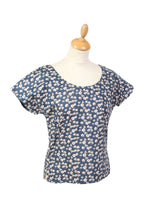 Load image into Gallery viewer, Navy Floral Print Top
